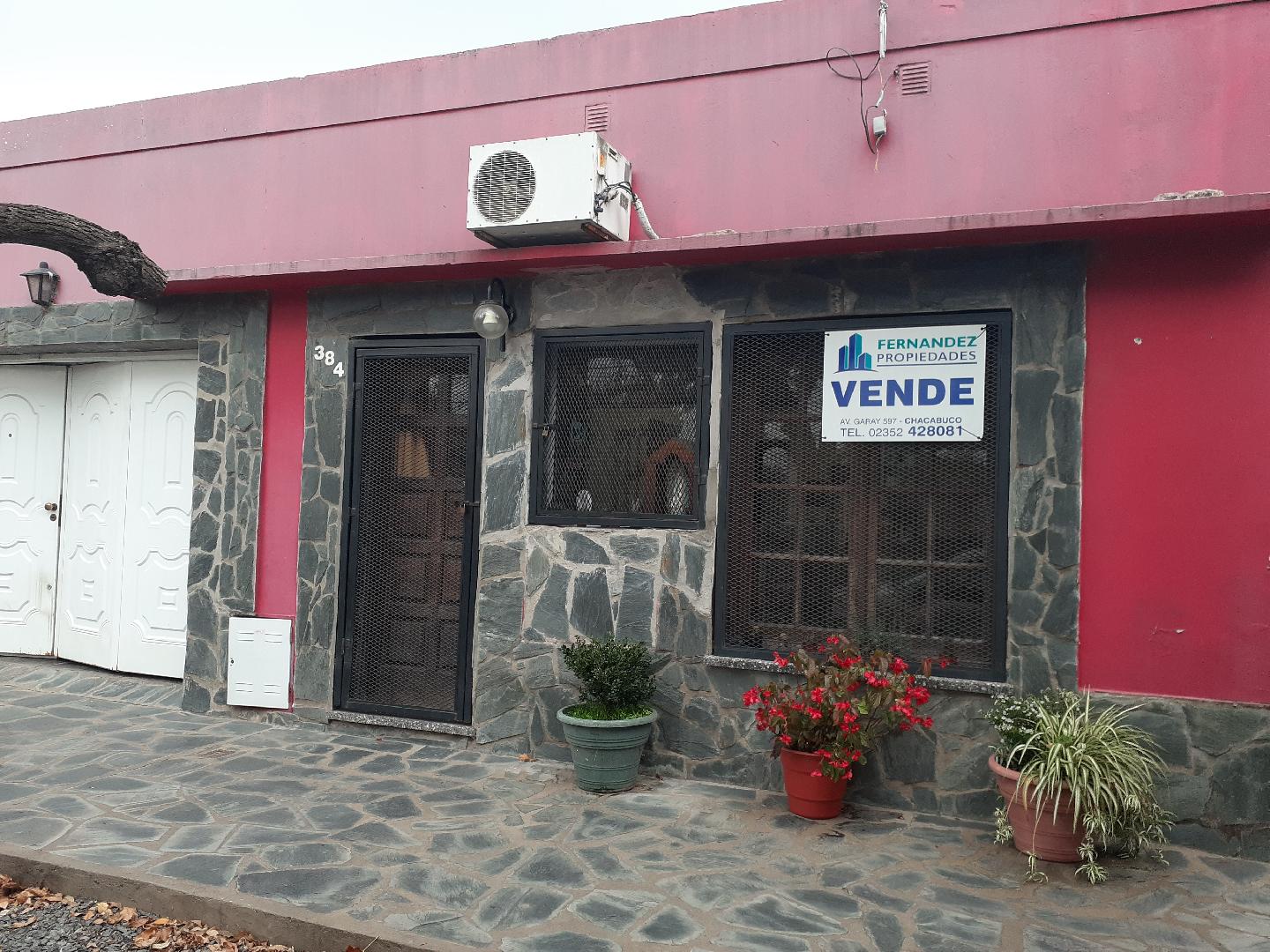 EN VENTA CASA + GALPON SOBRE AV. ALSINA. CHACABUCO. COD. 137