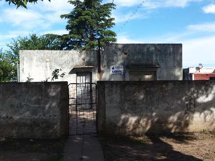  LOTE AMPLIO SOBRE AVENIDA, CON CONSTRUCCIÓN ANTIGUA. Cod.06