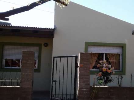 CASA EN VENTA  A UNA CUADRA DEL ACC. JUAN XXIII. Cod.08
