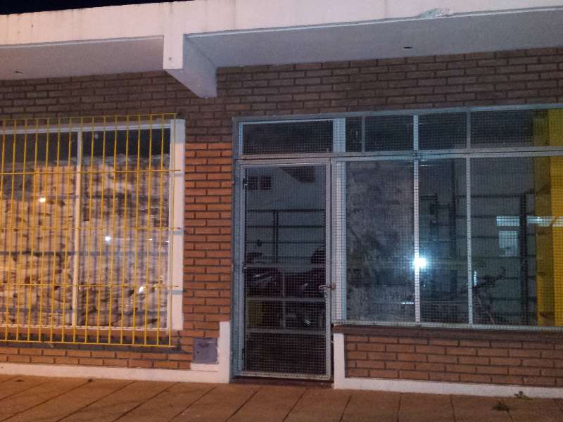 LOCAL COMERCIAL SOBRE AVENIDA SOLÍS.- CHACABUCO. COD. 90