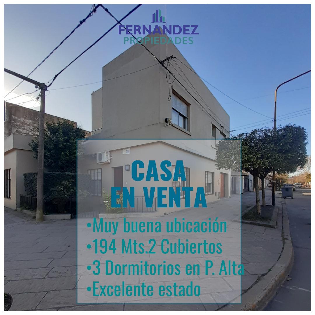 CASA CENTRICA  EN VENTA. CHACABUCO.- COD. 214