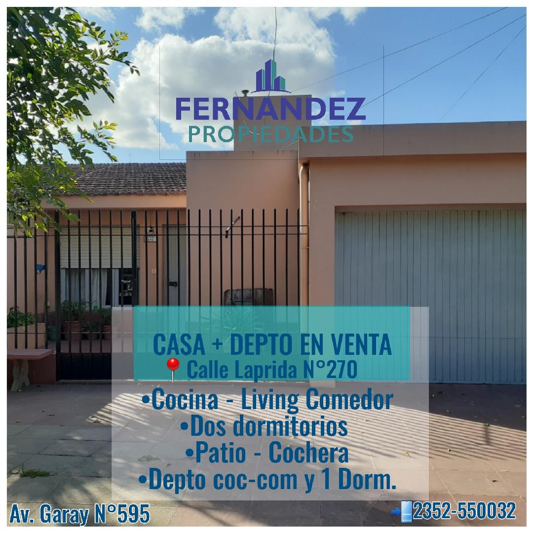 EN VENTA CASA 2 HABITACIONES, CALLE LAPRIDA FRENTE A  LA COOPERATIVA.- CHACABUCO. COD. 127